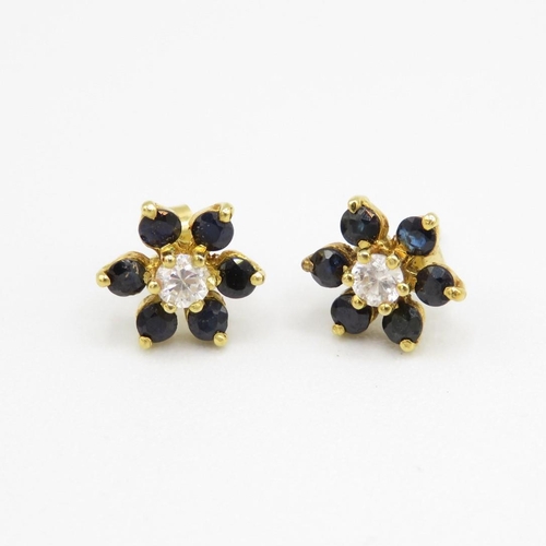 9ct gold sapphire & white gemstone floral cluster stud earrings   1.4 g