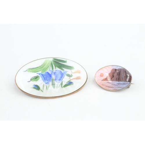 342 - Two Scandinavian silver enamel brooches (12g)