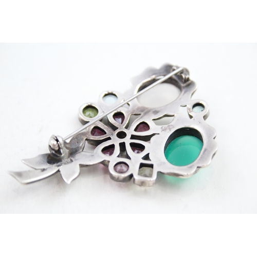 343 - Vintage sterling silver multi-gemstone floral brooch including moonstone, garnet (25g)