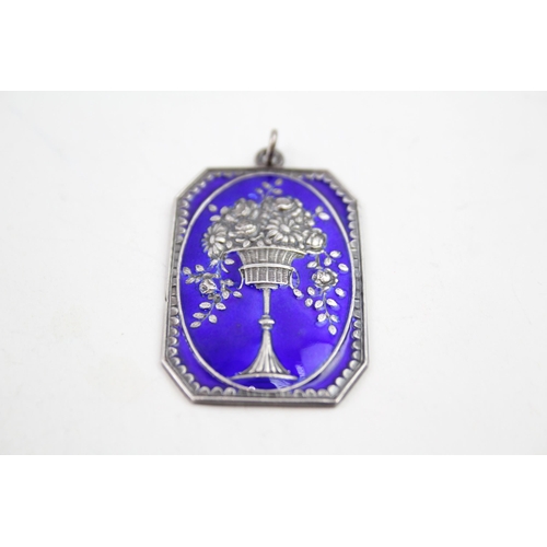 An Austrian silver enamel giardinetti pendant (13g)