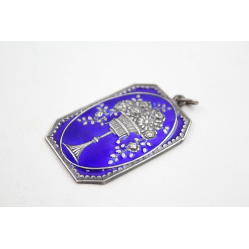 348 - An Austrian silver enamel giardinetti pendant (13g)