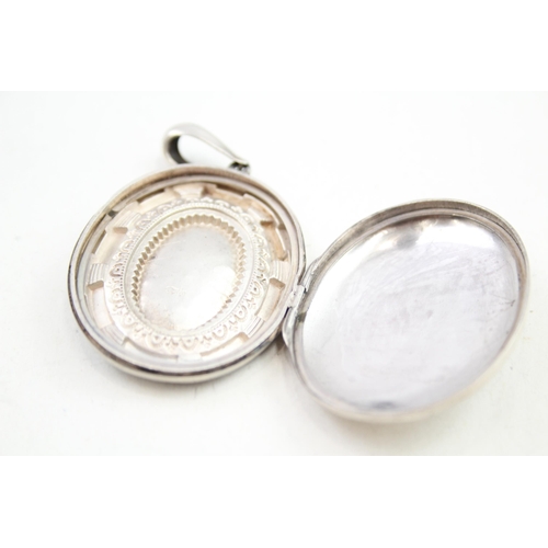 350 - Antique Victorian sterling silver photo locket (16g)