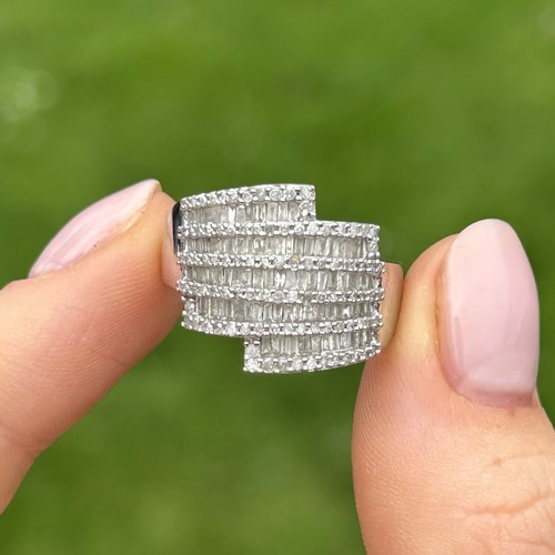 9ct white gold vari-cut diamond dress ring Size Q 4.8 g
