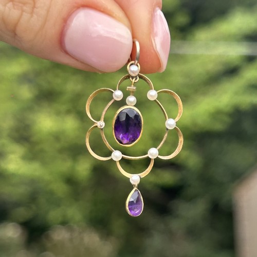 113 - 9ct gold antique amethyst & seed pearl openwork pendant  2.2 g
