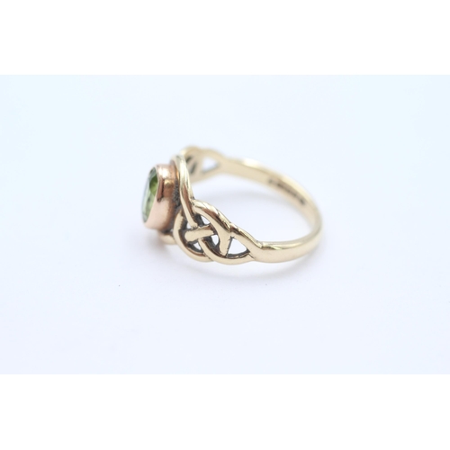 128 - 9ct Welsh gold peridot Celtic style dress ring, with millennial hallmark Size  L - 2.6 g