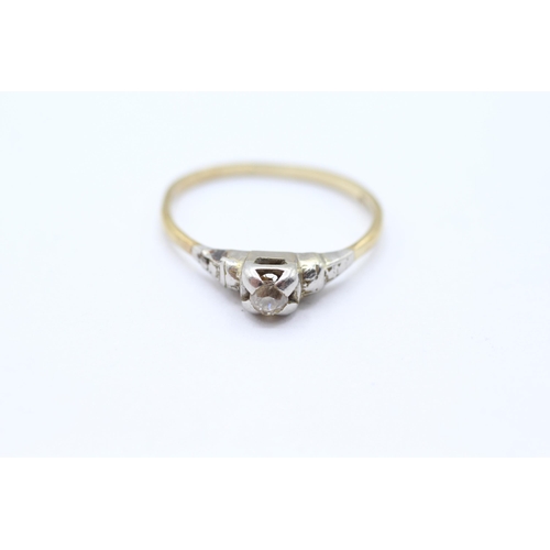 13 - 9ct gold diamond solitaire ring - MISHAPEN - AS SEEN Size  L - 1.7 g