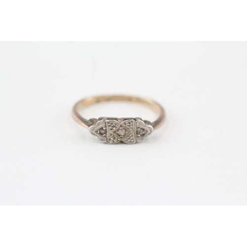 180 - 9ct gold and .950 platinum topped vintage diamond set ring Size  J - 1.7 g