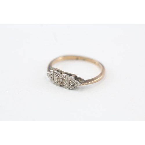 180 - 9ct gold and .950 platinum topped vintage diamond set ring Size  J - 1.7 g