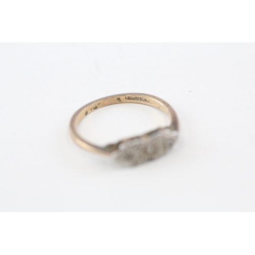 180 - 9ct gold and .950 platinum topped vintage diamond set ring Size  J - 1.7 g