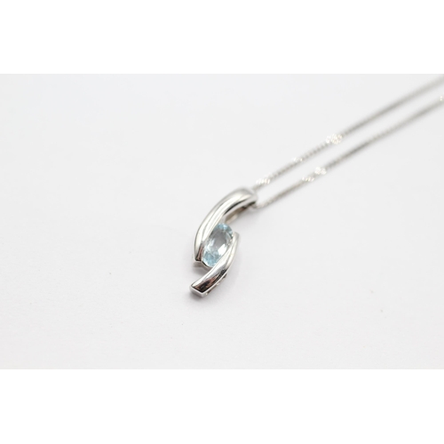 23 - 9ct white gold blue topaz pendant necklace   - 1.4 g