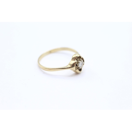 30 - 9ct gold diamond open work ring Size  I - 1 g