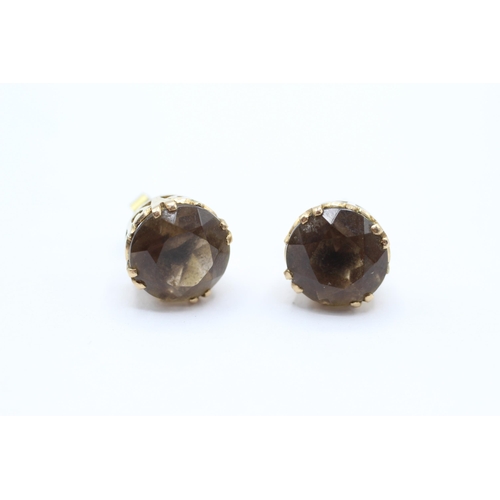 31 - 9ct gold smokey quartz stud earrings   - 3.6 g