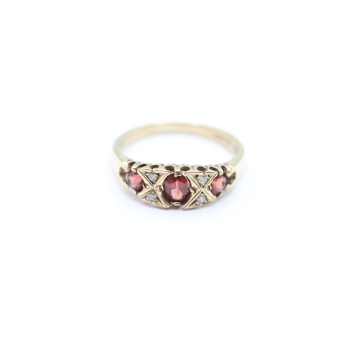 40 - 9ct gold vintage garnet & white gemstone dress ring Size  Q 1/2 - 3 g