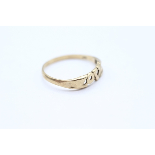 7 - 9ct gold 'love' ring Size  N 1/2 - 1 g