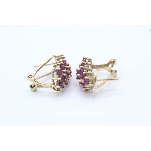 10 - 9ct gold ruby cluster clip & post earrings, claw set   - 3.3 g