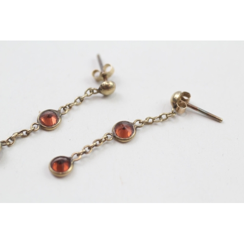 70 - 9ct gold garnet drop earrings, with scroll backs (0.7g)