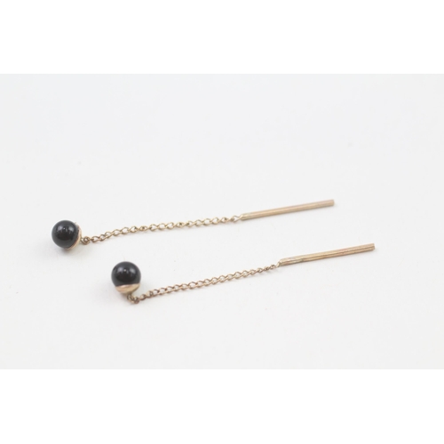 75 - 9ct gold black onyx drop earrings (0.5g)