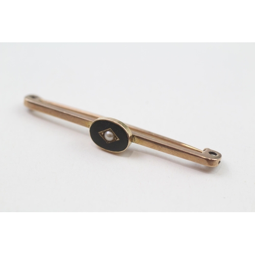 80 - 9ct gold antique black onyx & seed pearl bar brooch (3.2g)