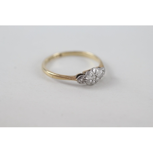 95 - 9ct gold & platinum antique diamond three stone ring (1.4g) Size  N