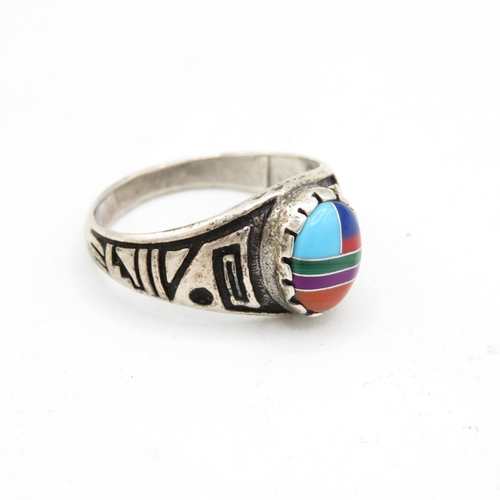 399 - Navajo jewellery pendants and ring (28.8g)