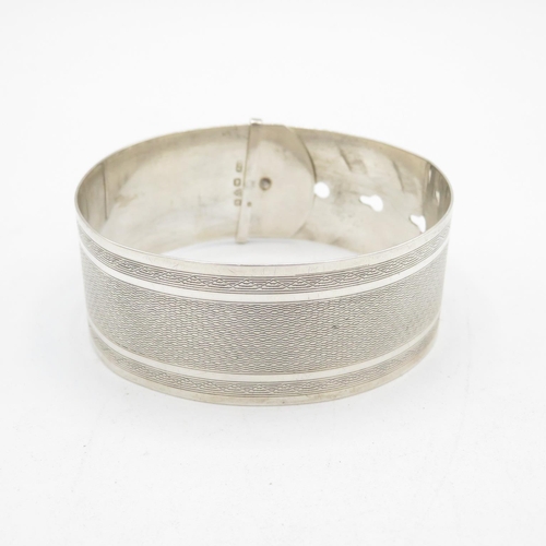 406 - British hallmarked silver cuff bangle (33.1g)