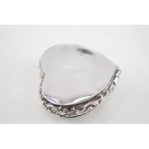 427 - Antique Victorian 1889 London Sterling Silver Heart Shaped Trinket Box (64g)