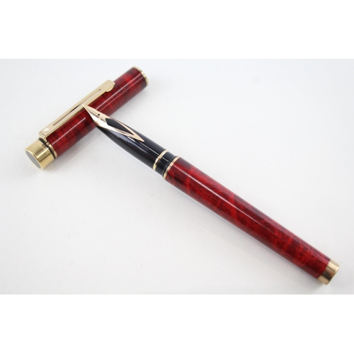 579 - Vintage SHEAFFER Targa Red Lacquer Fountain Pen w/ 14ct Gold Nib WRITING