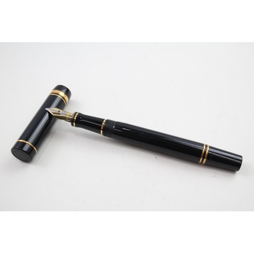 583 - PARKER Duofold Special Black Lacquer Fountain Pen w/ 18ct Gold Nib WRITING