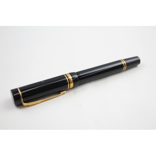 583 - PARKER Duofold Special Black Lacquer Fountain Pen w/ 18ct Gold Nib WRITING