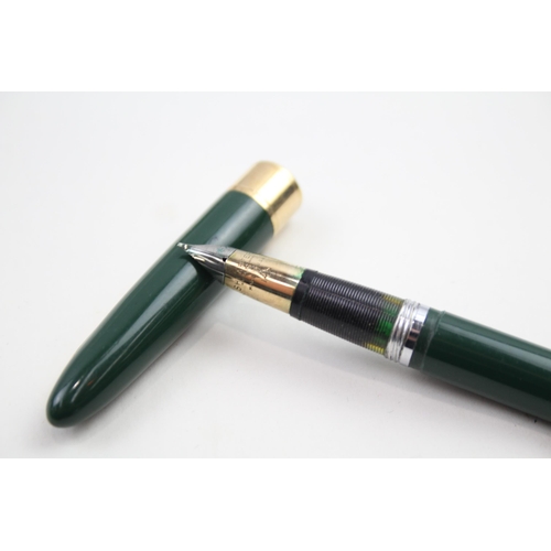 598 - Vintage SHEAFFER Snorkel Green Cased Fountain Pen w/ 14ct Gold Nib WRITING