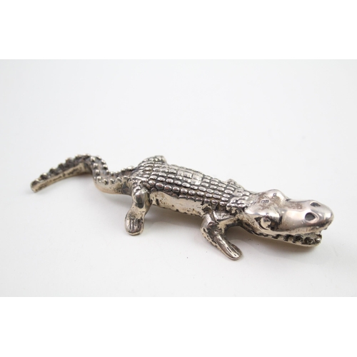 467 - Vintage Stamped .800 SILVER Novelty Crocodile Ornament / Paperweight 77g