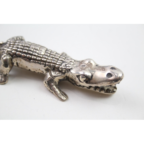 467 - Vintage Stamped .800 SILVER Novelty Crocodile Ornament / Paperweight 77g