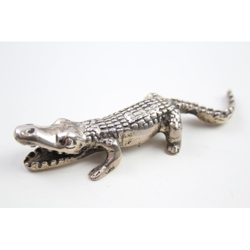 467 - Vintage Stamped .800 SILVER Novelty Crocodile Ornament / Paperweight 77g