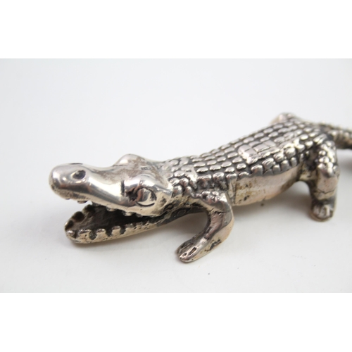 467 - Vintage Stamped .800 SILVER Novelty Crocodile Ornament / Paperweight 77g