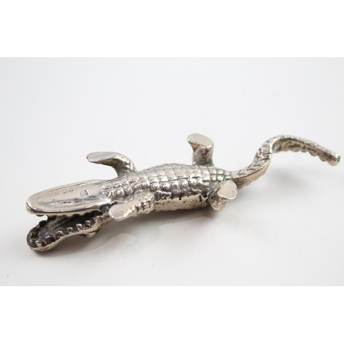 467 - Vintage Stamped .800 SILVER Novelty Crocodile Ornament / Paperweight 77g