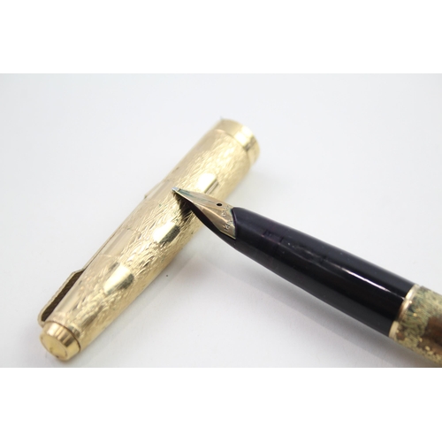 562 - Vintage PARKER 65 Gold Plate Cased Fountain Pen w/ 14ct Nib WRITING