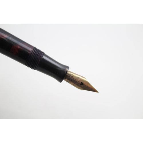 565 - Vintage PARKER Duofold Burgundy Fountain Pen w/ 14ct Nib WRITING