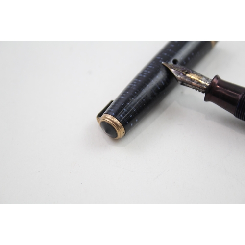 566 - Vintage PARKER Vaccumatic Navy Fountain Pen w/ 14ct Nib WRITING