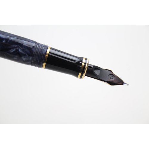 568 - PARKER Duofold Special Navy Lacquer Fountain Pen w/ 18ct Gold Nib WRITING