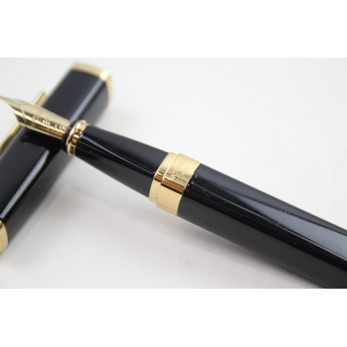 584 - WATERMAN Exception Black Lacquer Fountain Pen w/ 18ct Gold Nib WRITING