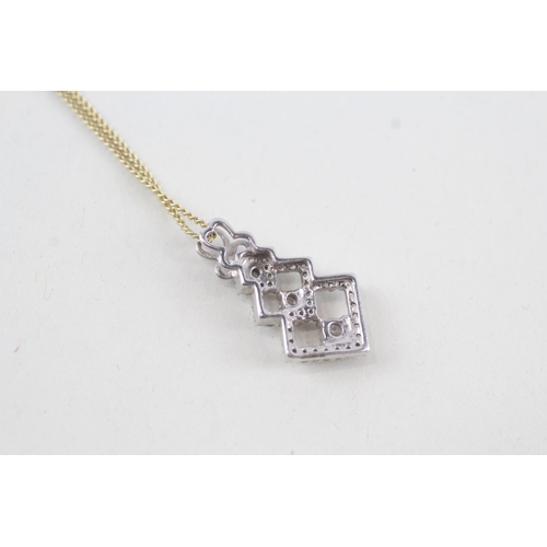 101 - 9ct gold diamond pendant necklace, claw set (2.7g)