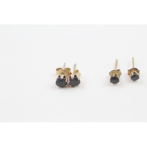 108 - 4 x 9ct gold sapphire stud earrings (1.3g)