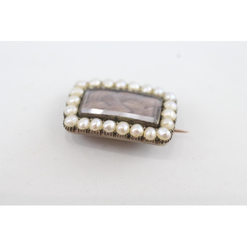 132 - 9ct gold antique pearl and hairwork brooch (3.4g)