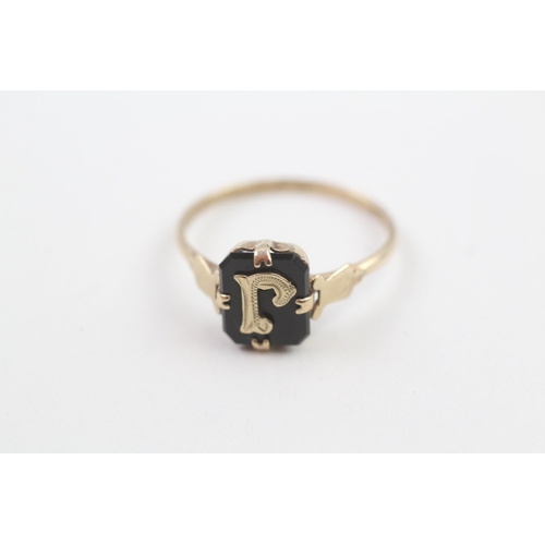 14 - 9ct gold vintage black onyx initial 'r' dress ring (1.8g) Size  S