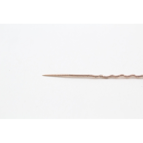 154 - 9ct gold and silver Georgian paste stick pin (1g)