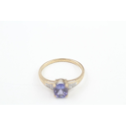 180 - 9ct gold gemstone dress ring (2.1g) Size O