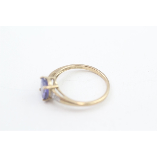 180 - 9ct gold gemstone dress ring (2.1g) Size O