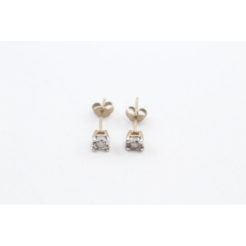 204 - 9ct gold diamond single stone stud earrings (0.4g)