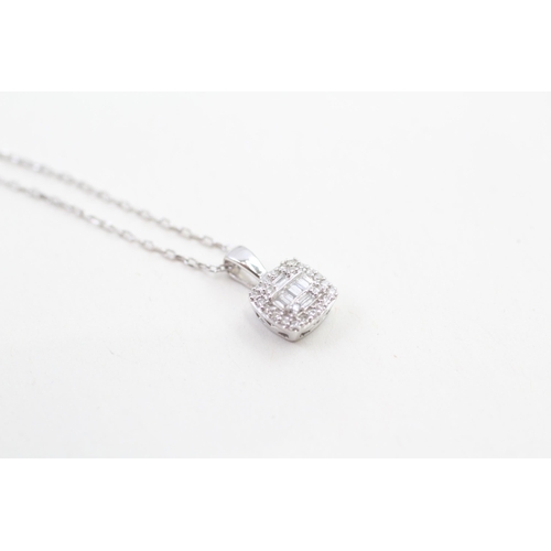 245 - 9ct white gold vari-cut diamond cluster pendant necklace (1.3g)