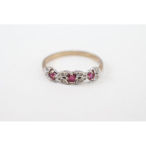 247 - 9ct gold diamond & ruby foliate ring (1.6g) Size  O